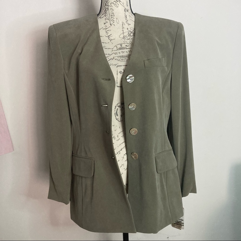 100% Silk Green Blazer With Opal Buttons NWT